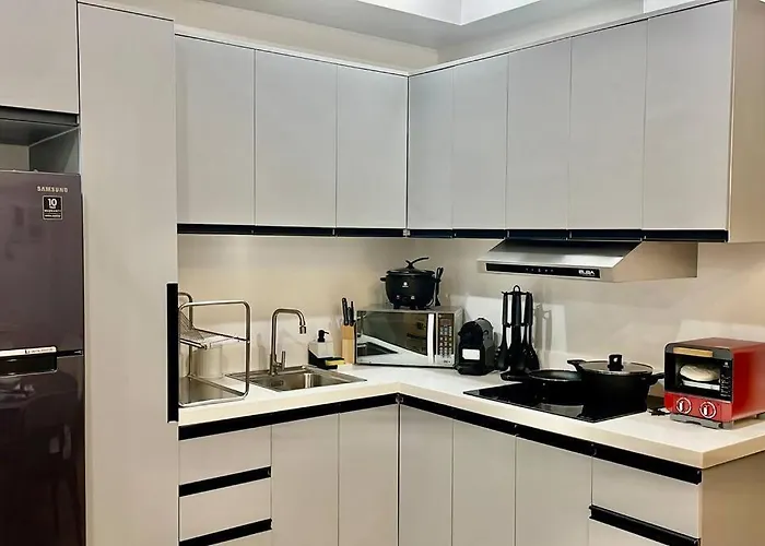Modern 2br In Makati! Netflix Wi-fi Pool Apartment *