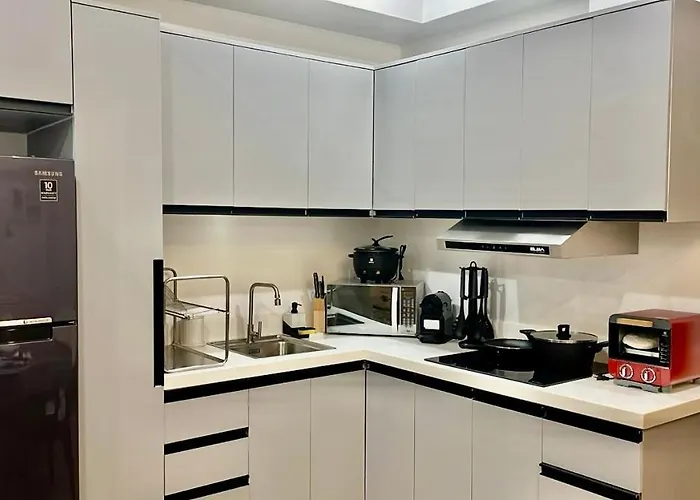 Modern 2br In Makati! Netflix Wi-fi Pool Apartment Manila