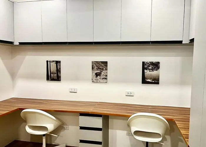Apartment Modern 2br In Makati! Netflix Wi-fi Pool *