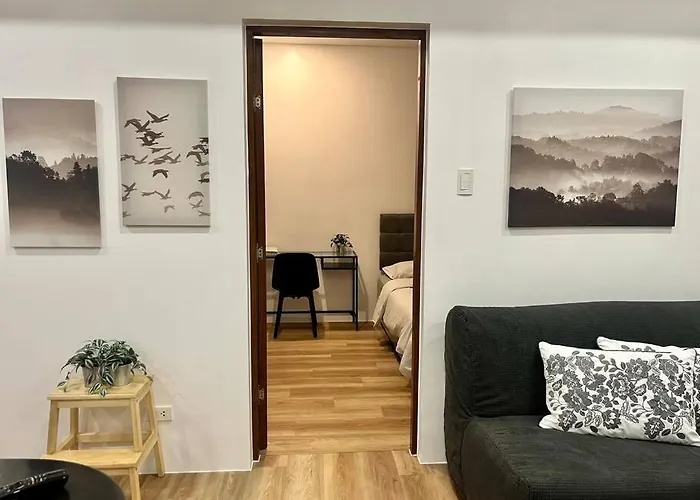 Modern 2br In Makati! Netflix Wi-fi Pool Apartment *