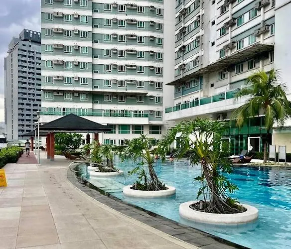 Modern 2br In Makati! Netflix Wi-fi Pool Apartment *