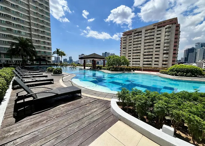 Modern 2br In Makati! Netflix Wi-fi Pool Manila